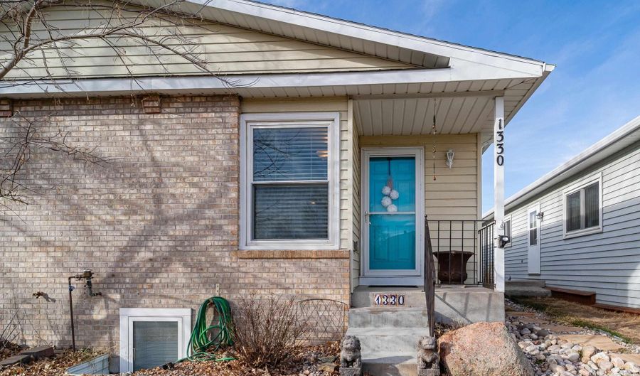 1330 CLEVELAND Ave, Cheyenne, WY 82001 - 3 Beds, 2 Bath