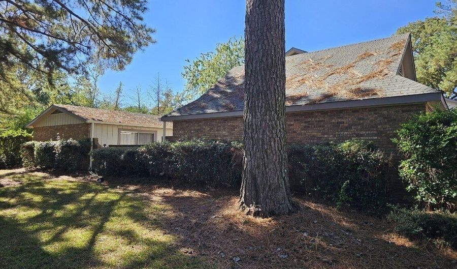 11 Timber Ridge Dr, Brandon, MS 39042 - 3 Beds, 2 Bath