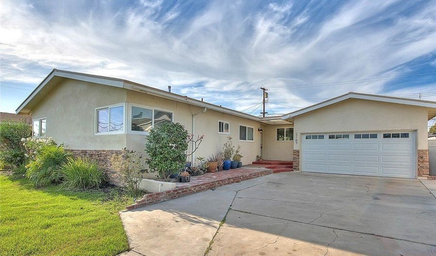 2149 W Cris Ave, Anaheim, CA 92804 - 4 Beds, 2 Bath