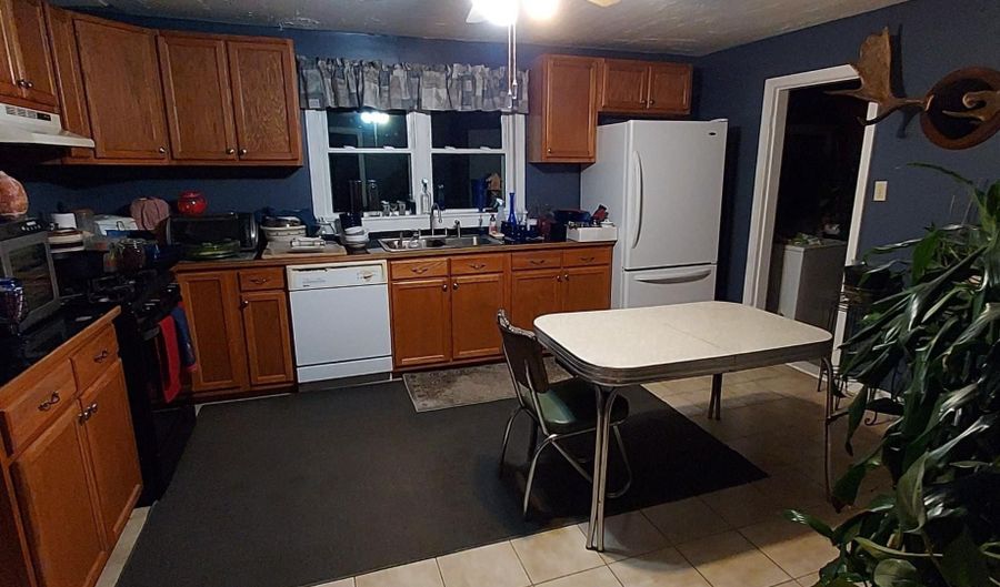 518 Western Ave, Berlin, NH 03570 - 2 Beds, 1 Bath