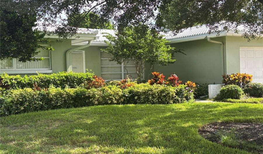 2060 ATTACHE Ct, Clearwater, FL 33764 - 3 Beds, 2 Bath