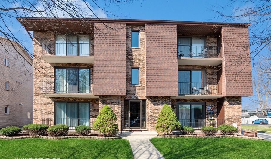 10400 S Komensky Ave 2N, Oak Lawn, IL 60453 - 2 Beds, 2 Bath