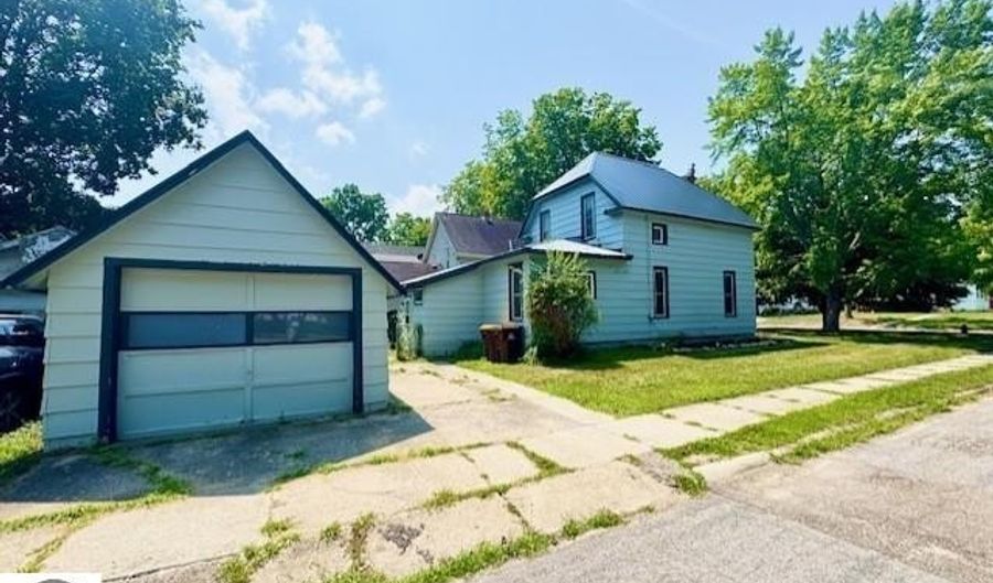 730 N Riv, Alma, MI 48801 - 3 Beds, 1 Bath