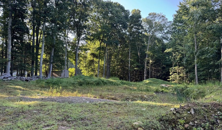 48 A Ironworks Rd, Clinton, CT 06413 - 3 Beds, 4 Bath
