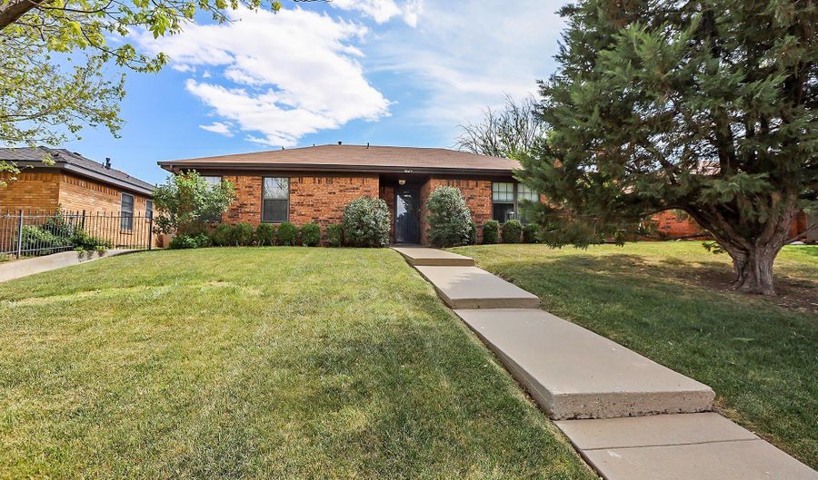 1029 TRINCHERA Dr, Amarillo, TX 79110 - 3 Beds, 2 Bath