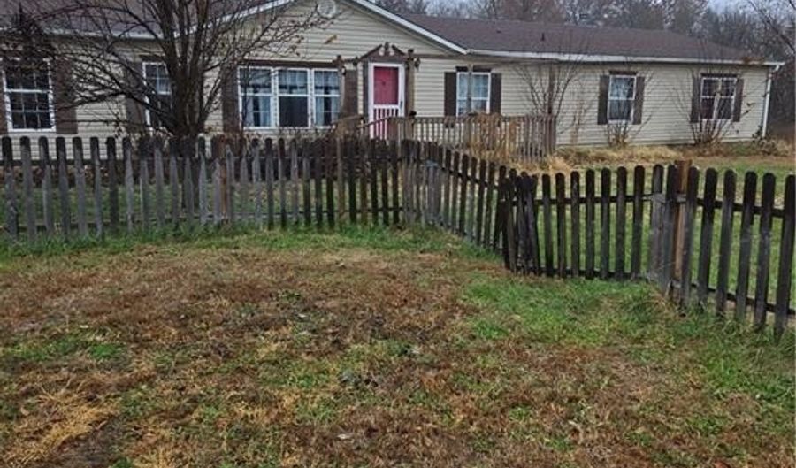 404 NE STATE ROUTE E Hwy, Adrian, MO 64720 - 4 Beds, 3 Bath