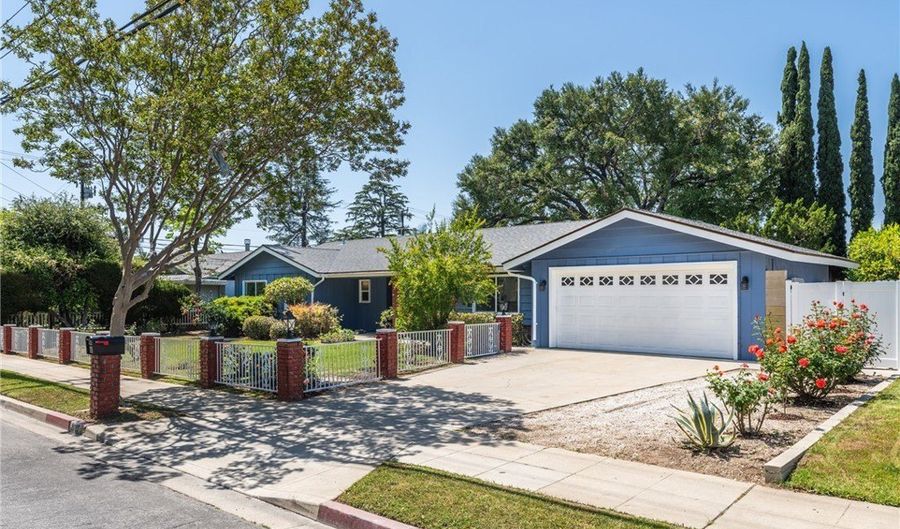 2027 Holly Ave, Arcadia, CA 91007 - 3 Beds, 2 Bath