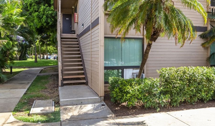 15 KULANIHAKOI St 12E, Kihei, HI 96753 - 3 Beds, 2 Bath