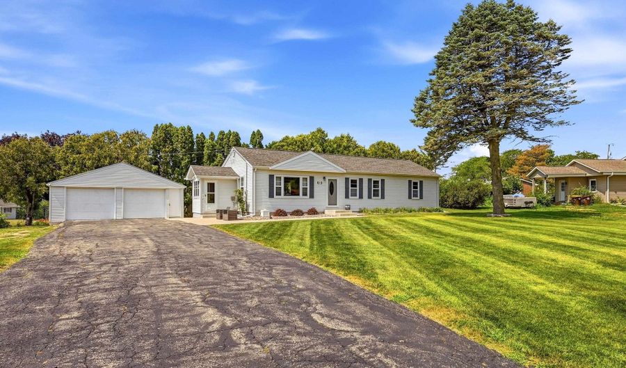 3045 Hales Mill Rd, Asbury, IA 52002 - 3 Beds, 2 Bath