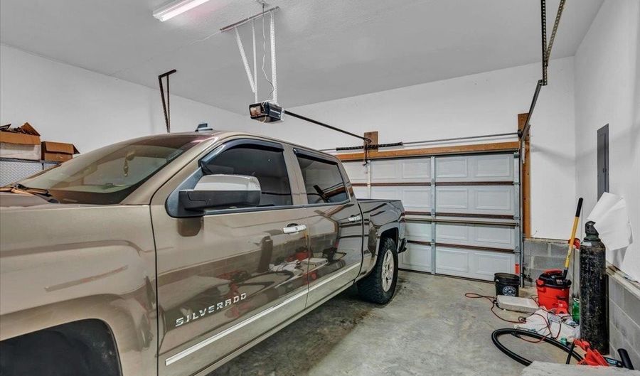 2450 Kuykendall Rd, Albertville, AL 35951 - 3 Beds, 2 Bath