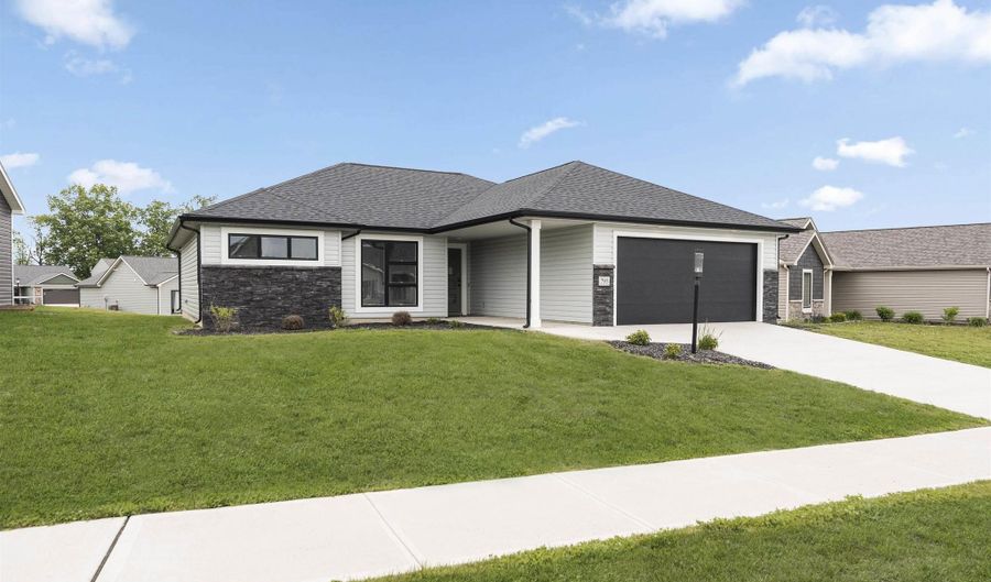 795 Sienna Ct, Angola, IN 46703 - 3 Beds, 2 Bath