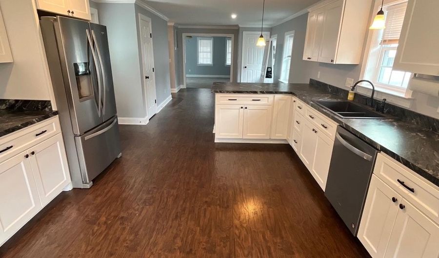 112 E MAIN St, Felton, DE 19943 - 3 Beds, 2 Bath