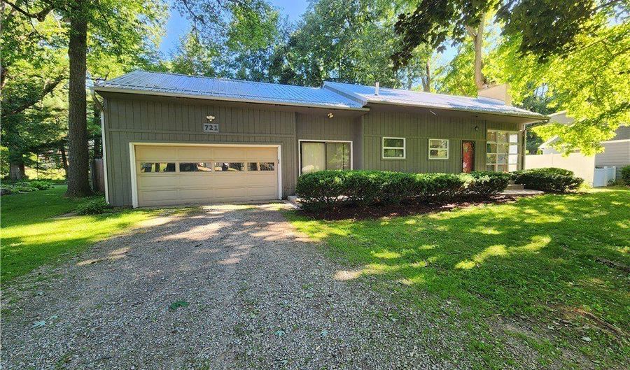 721 Frank Blvd, Akron, OH 44320 - 3 Beds, 2 Bath