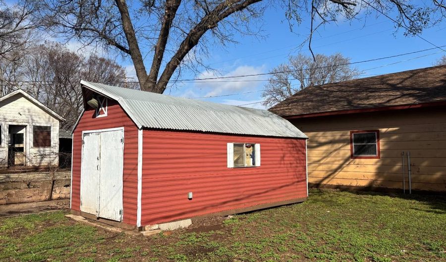 912 Locust, Alva, OK 73717 - 4 Beds, 2 Bath