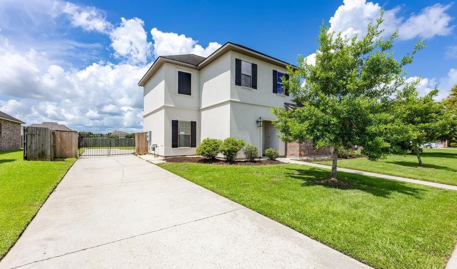 4453 Trial Dr, Addis, LA 70710 - 4 Beds, 2 Bath