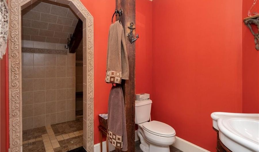 11 Willow St 5, Newport, RI 02840 - 2 Beds, 2 Bath