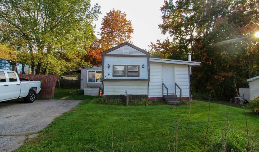 5 Catamount Hill Dr, Allenstown, NH 03275 - 2 Beds, 1 Bath