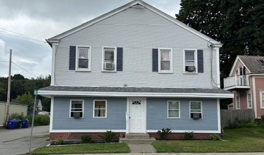 397 Child St, Warren, RI 02885 - 9 Beds, 3 Bath