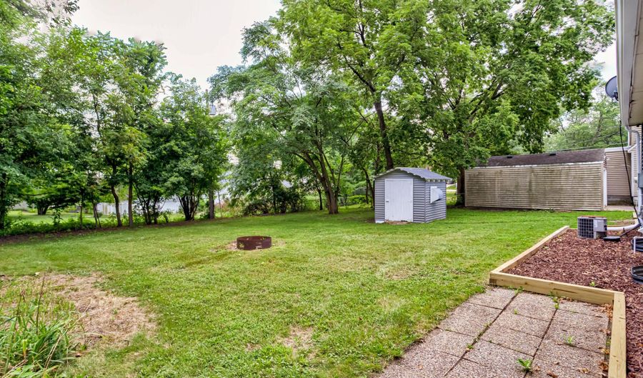 228 Hilltop Rd, Ames, IA 50014 - 4 Beds, 2 Bath