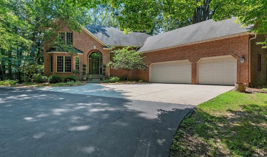 4660 WEDGESTONE Ct, Oneida, WI 54155 - 3 Beds, 4 Bath