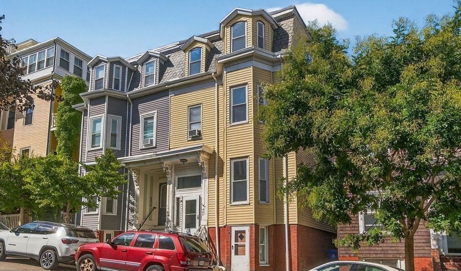 404 E 7th St, Boston, MA 02127 - 4 Beds, 3 Bath