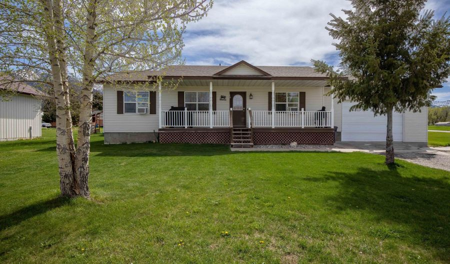 10 50 WEST St, Bedford, WY 83112 - 5 Beds, 3 Bath