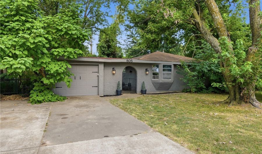 825 SE H St, Bentonville, AR 72712 - 3 Beds, 2 Bath
