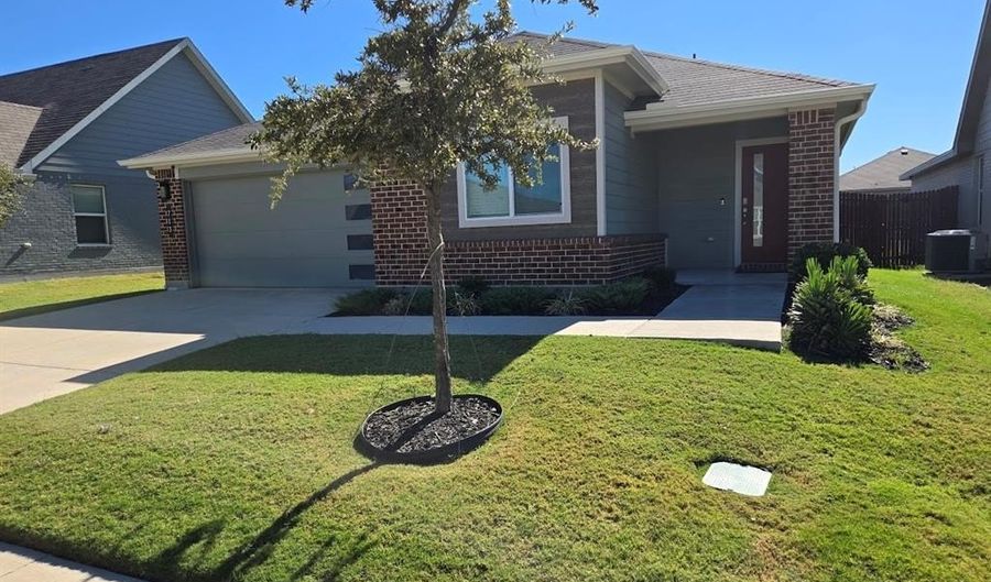 713 Griffith Park Trl, Alvarado, TX 76009 - 3 Beds, 2 Bath