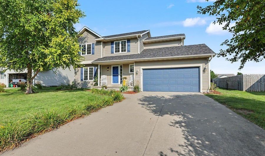 1819 NW Lakeside Dr, Ankeny, IA 50023 - 4 Beds, 4 Bath