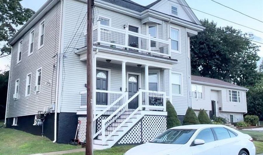 25 Old Oak Ave Ave 1, Cranston, RI 02920 - 2 Beds, 1 Bath