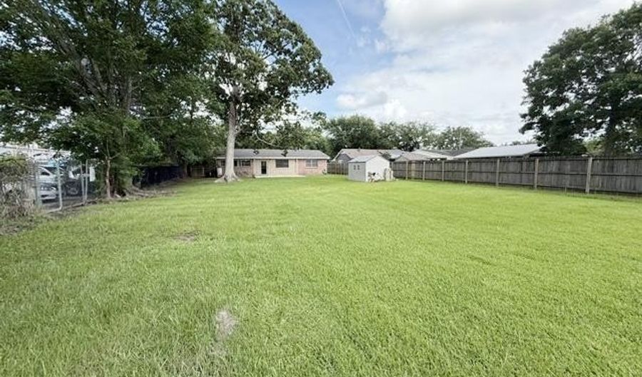 120 Marquette Dr, Baton Rouge, LA 70806 - 3 Beds, 2 Bath