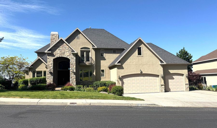 3373 BEAR Cyn, Cedar Hills, UT 84062 - 6 Beds, 6 Bath