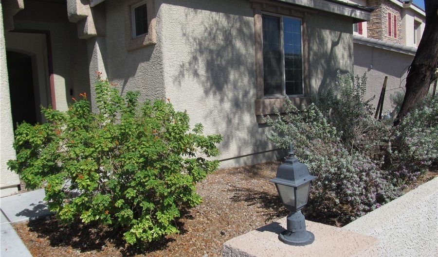 1692 BUTTERFLY RIDGE Ave, Henderson, NV 89014 - 4 Beds, 4 Bath