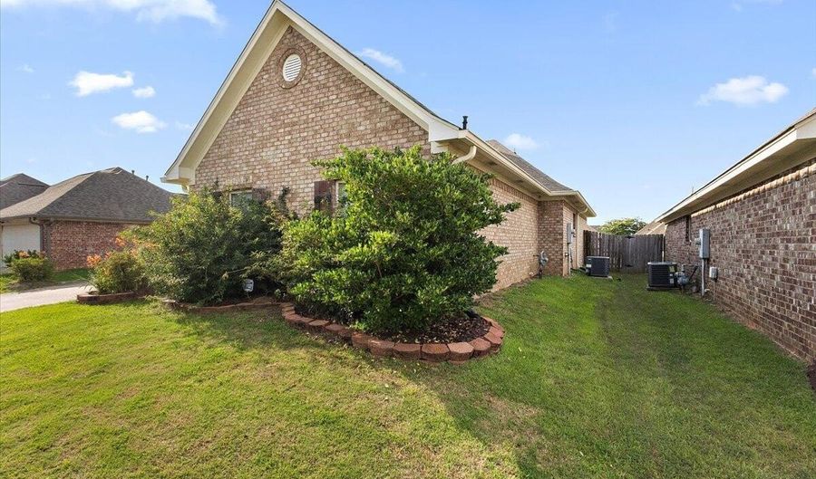 341 Austin Cir, Brandon, MS 39047 - 3 Beds, 2 Bath