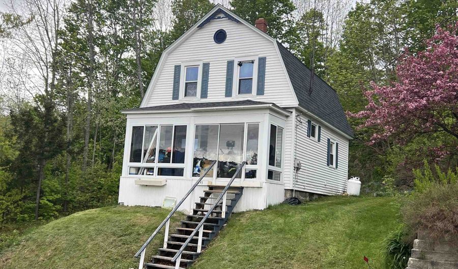 243 Sweden St, Berlin, NH 03570 - 3 Beds, 1 Bath