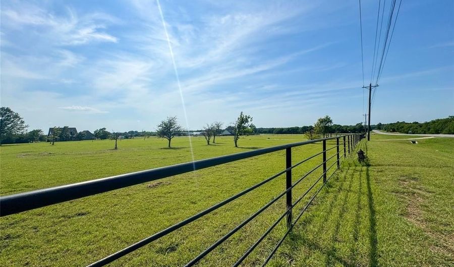 3829 Fm 2738, Alvarado, TX 76009 - 3 Beds, 3 Bath
