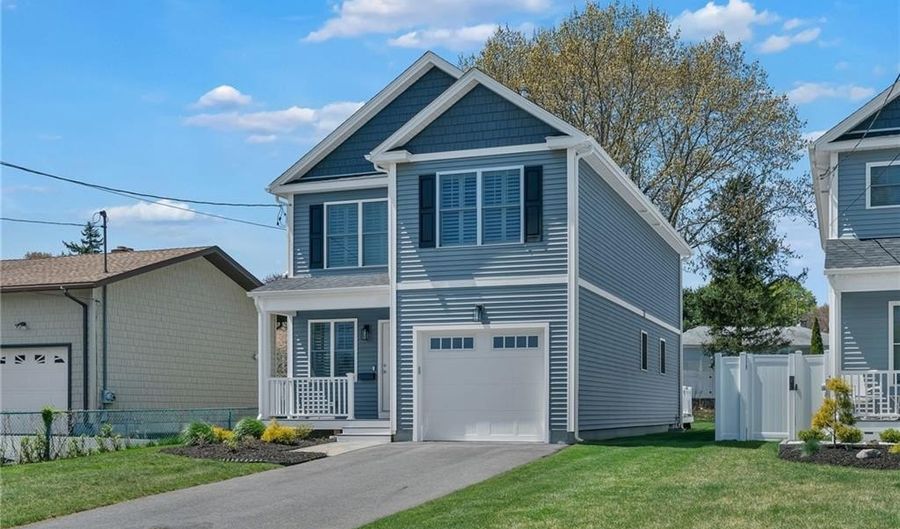 28 Ashley St, Cranston, RI 02920 - 3 Beds, 3 Bath