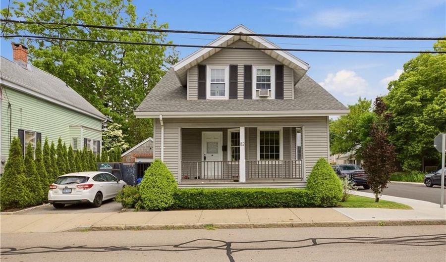 82 Van Zandt Ave, Newport, RI 02840 - 3 Beds, 2 Bath