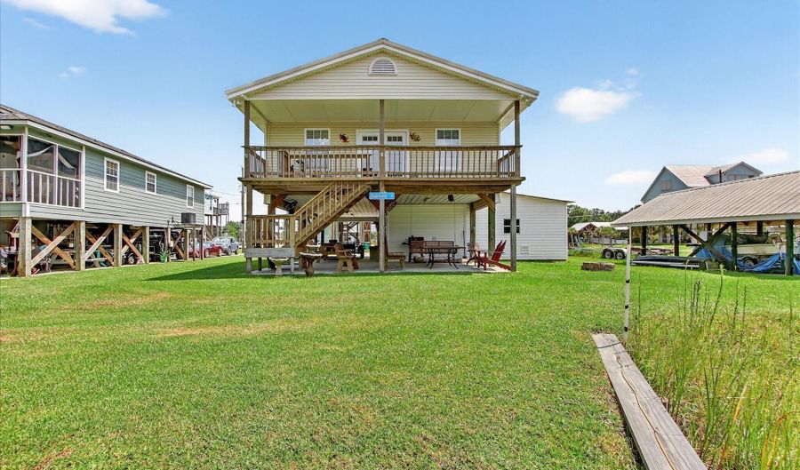 4031 Bank St, Bay St. Louis, MS 39520 - 3 Beds, 2 Bath