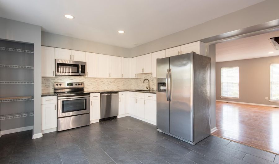 1009 DARTMOUTH GLEN Way, Baltimore, MD 21212 - 4 Beds, 2 Bath