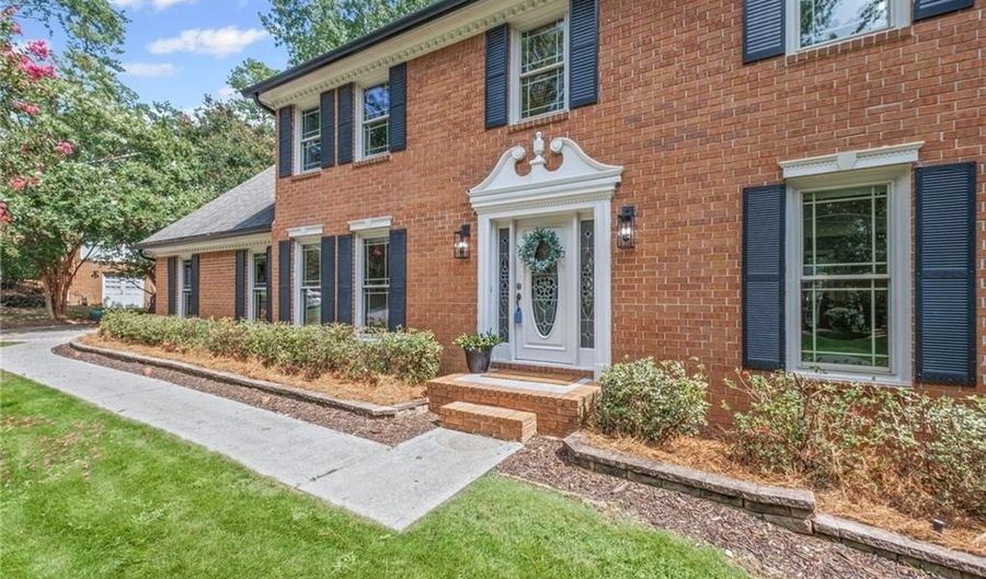 4163 Glen Meadow Dr, Peachtree Corners, GA 30092 - 5 Beds, 4 Bath