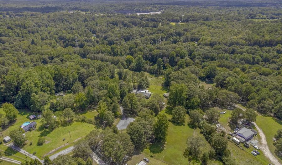 148 Angie Dr, Anderson, SC 29624 - 3 Beds, 4 Bath