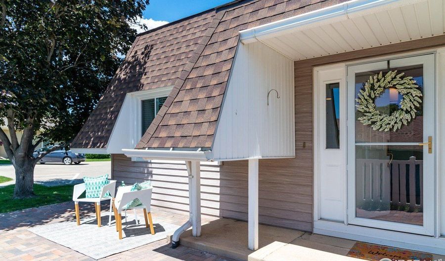 40 Walter Way, Broomfield, CO 80020 - 3 Beds, 2 Bath