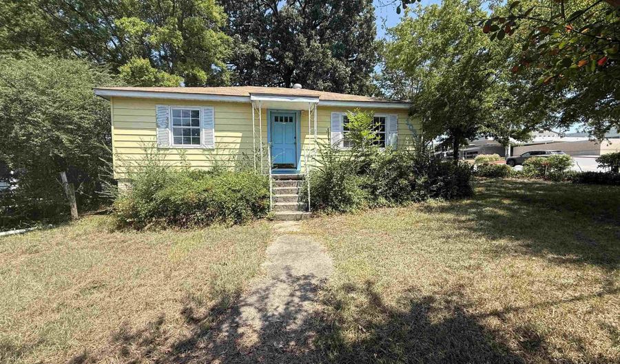 1022 E Sevier St, Benton, AR 72015 - 3 Beds, 2 Bath