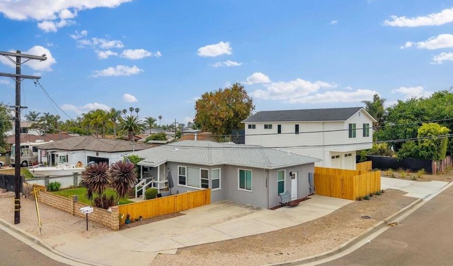 2501 Davis Ave, Carlsbad, CA 92008 - 6 Beds, 5 Bath