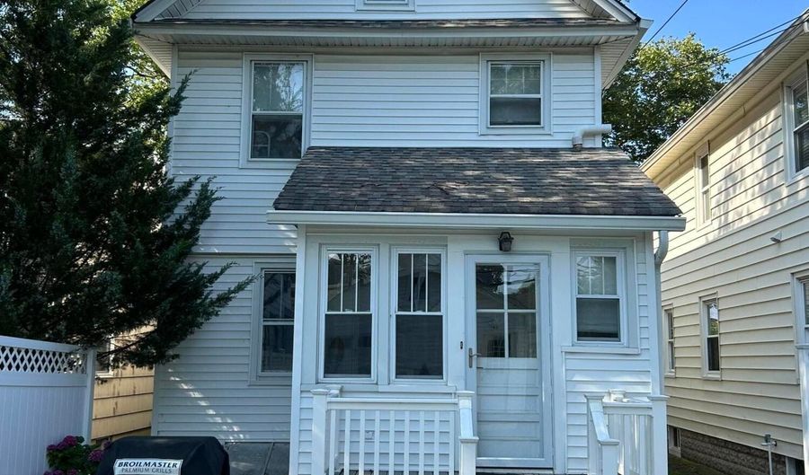 435 Norwood Ave, Avon By The Sea, NJ 07717 - 3 Beds, 2 Bath