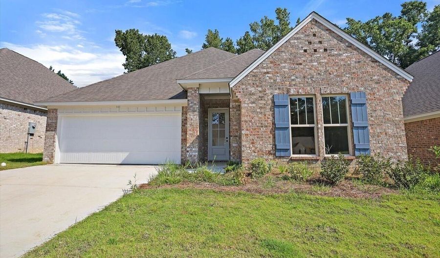 111 Hyde Park Dr, Brandon, MS 39042 - 3 Beds, 2 Bath