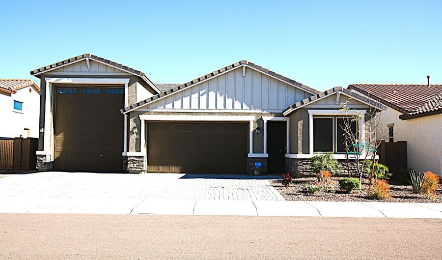 925 S 107TH Dr, Avondale, AZ 85323 - 3 Beds, 2 Bath