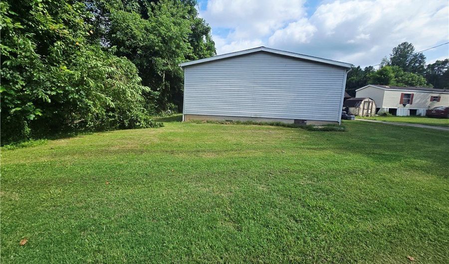 13 Preston Ln, Alum Creek, WV 25003 - 3 Beds, 2 Bath