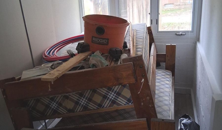 1519 S Lakeshore Dr, Albion, IN 46701 - 2 Beds, 1 Bath